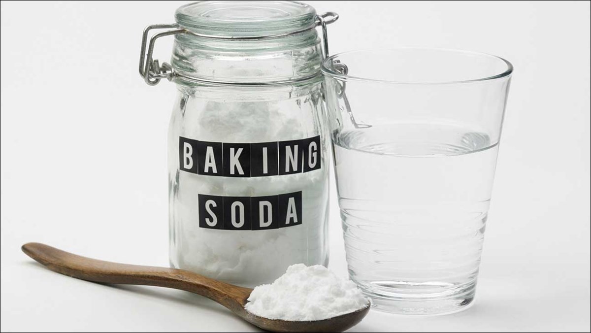 Với baking soda là bạn đã có thể lấy lại hàm răng trắng như ngọc rồi