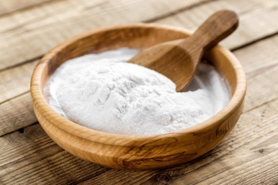 Baking soda là nguyên liệu tẩy trắng răng phổ biến